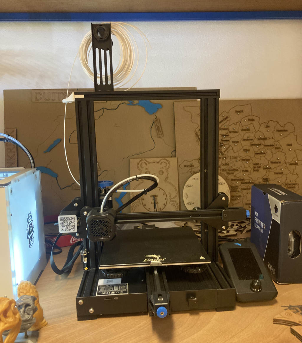 Ender 3 v2 3D printer